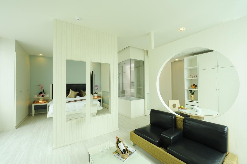 The Beverly Hills Hotel Nakhonratchasima Exterior foto