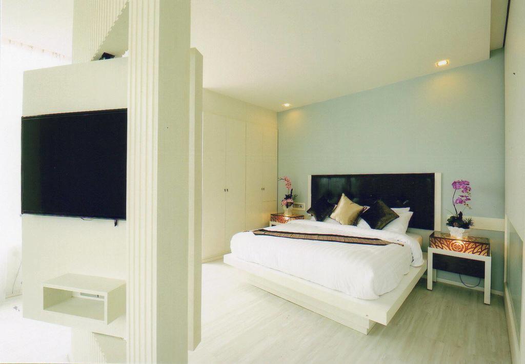 The Beverly Hills Hotel Nakhonratchasima Exterior foto