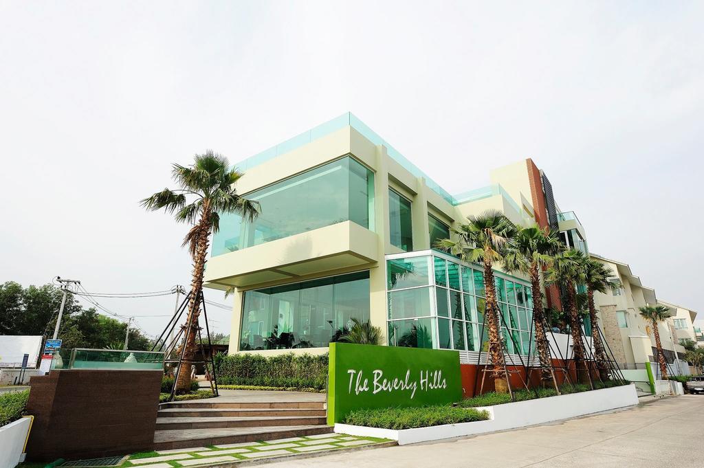 The Beverly Hills Hotel Nakhonratchasima Exterior foto
