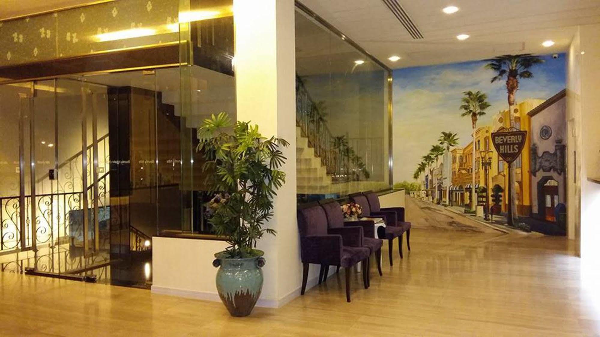 The Beverly Hills Hotel Nakhonratchasima Exterior foto